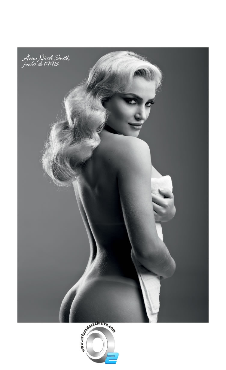 Revista Playboy  2013 12 Thaiz Schmitt1 8