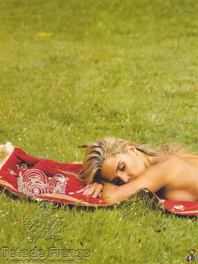 Revista Playboy  2009 09 Especial Tati Princesa do FunkScan 091001 0034