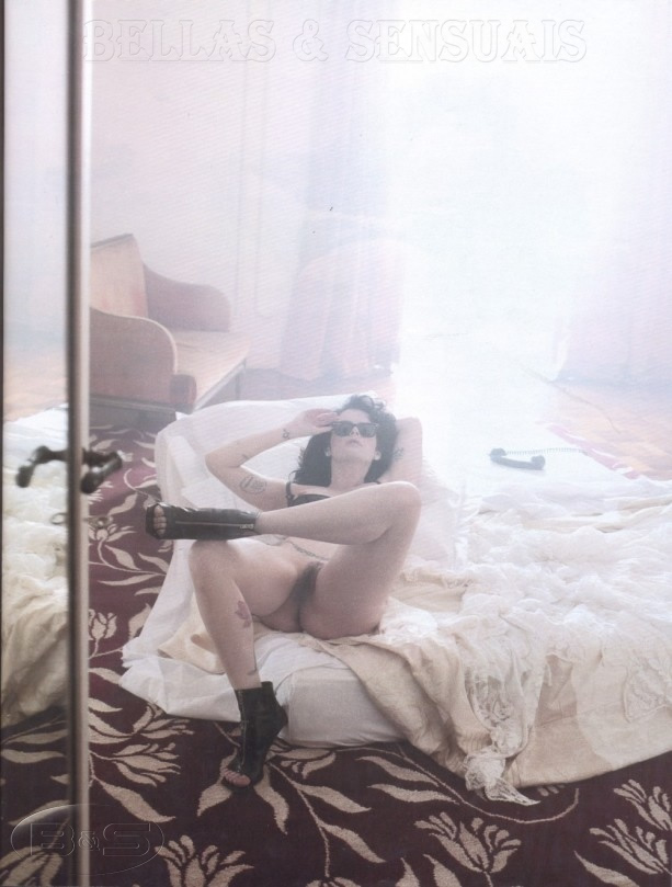 Revista Playboy  2009 11 Fernanda Young005