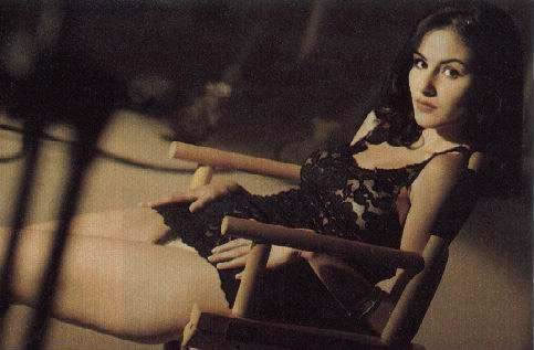 Revista Playboy  1994 05 Ana Laura Resende 15