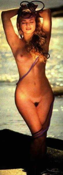 Revista Playboy  1996 02 Ana Elize09