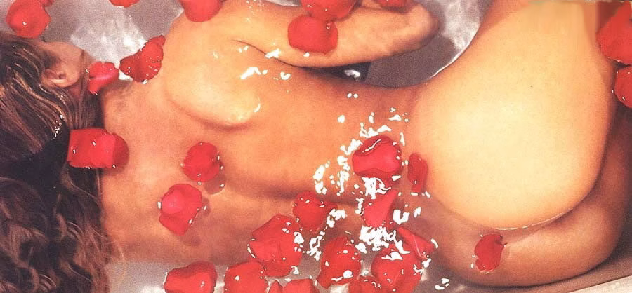 Revista Playboy  2002 08 Deborah Secco 09