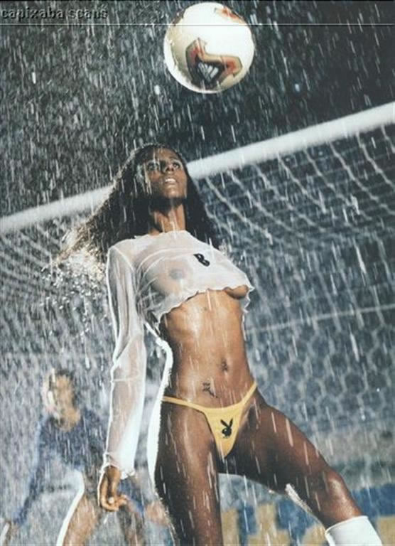 Revista Playboy  2006 06 Especial Mundial SZiDmD2