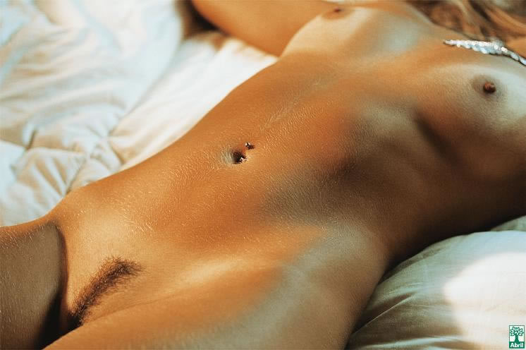 Revista Playboy  2006 04 Roberta Brasil BBBroberta 0004