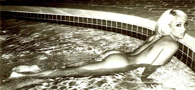 Revista Playboy  1998 08 Danielle Winits 14