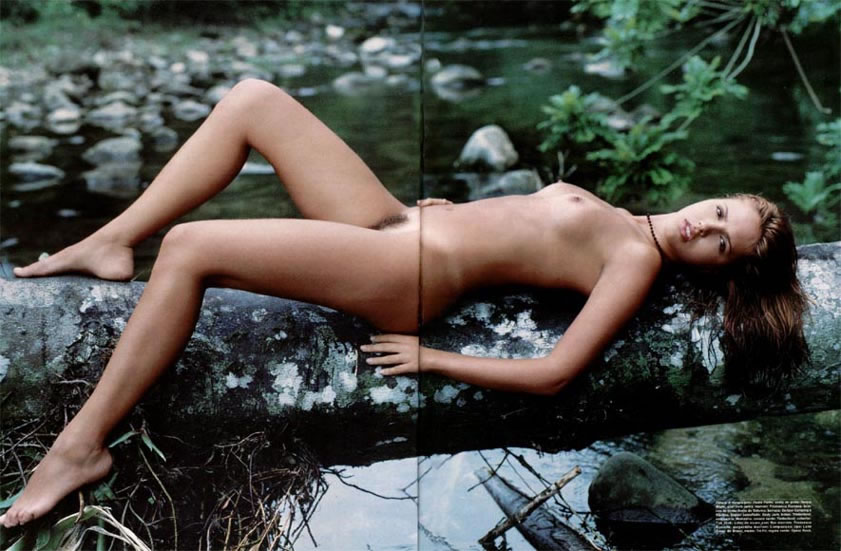 Revista Playboy  1999 04 Debora Stroligo 14