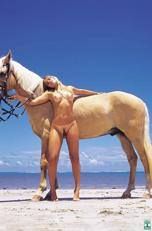 Revista Playboy  2004 04 Livia LemosLivia Lemos 08
