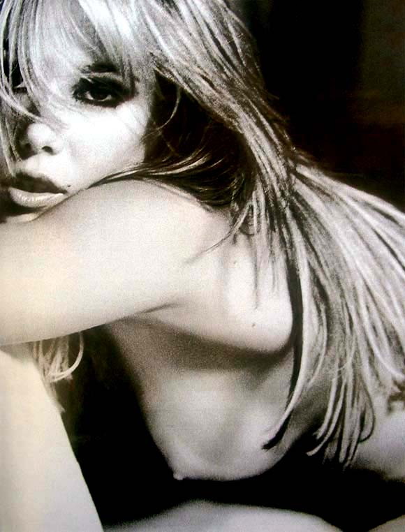 Revista Playboy  2002 12 Especial O Melhor do Milenio 24