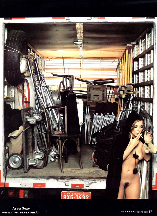Revista Playboy  2003 08 Regiane AlvesRegiane Alves 19