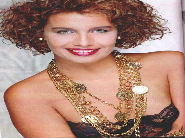 Revista Playboy  1990 07 Sarajane03