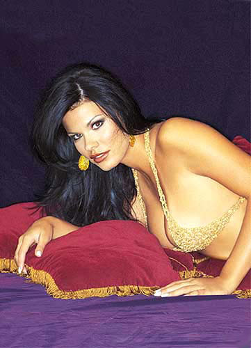 Revista Playboy  2003 03 Joseane Oliveira 25